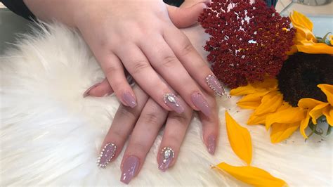 katy nails river falls reviews.